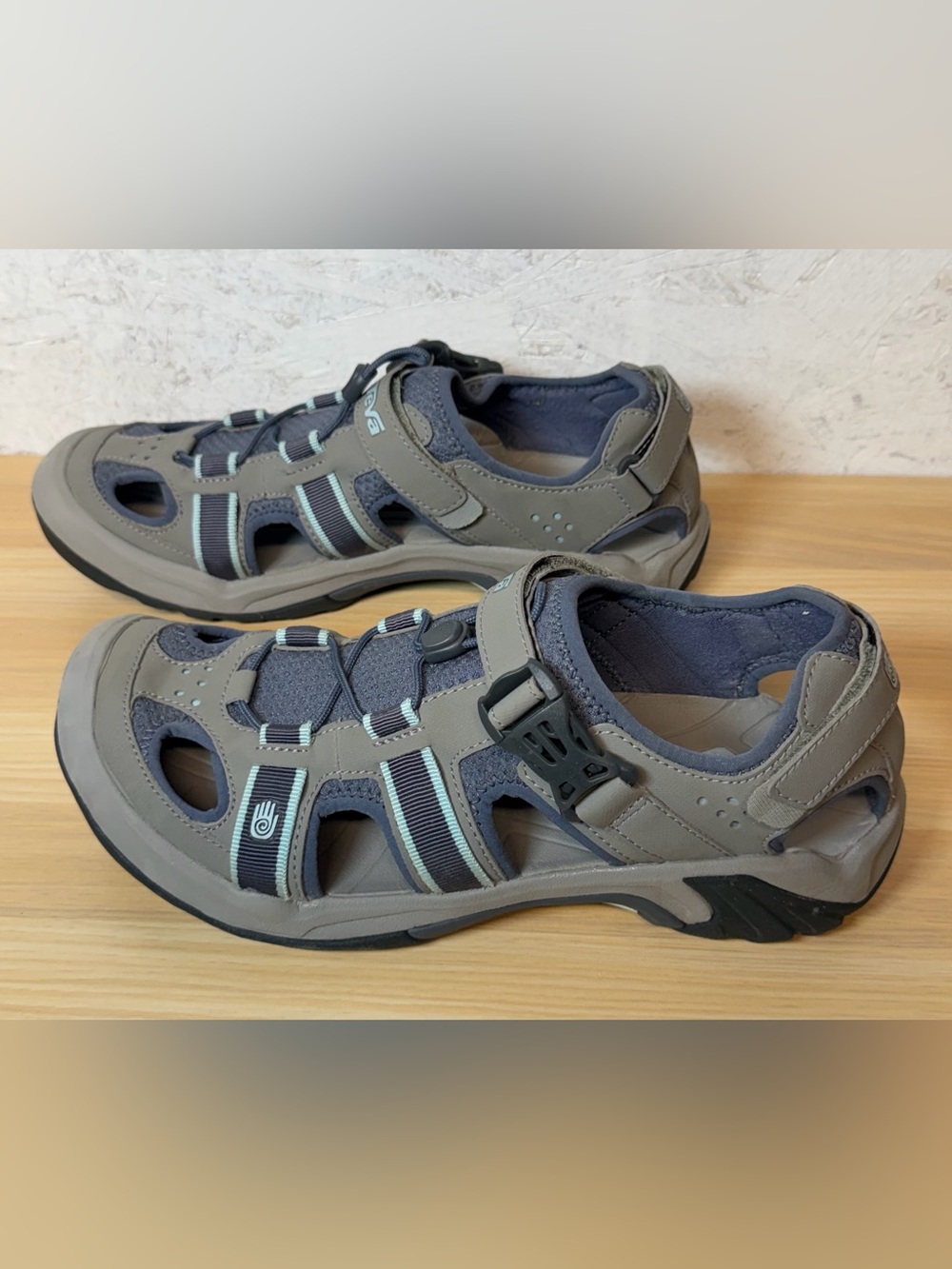 Teva Woman’s Omnium Water Sandals NWOT - Picture 3 of 7